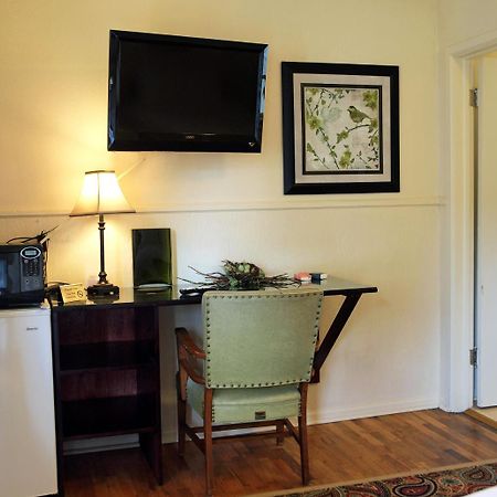 The Crest Motel Sterling Bagian luar foto