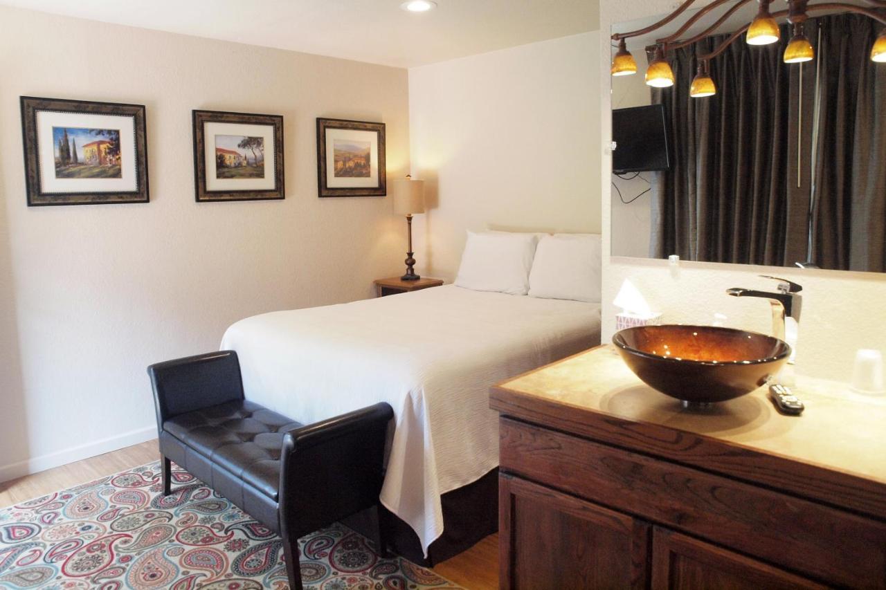 The Crest Motel Sterling Bagian luar foto