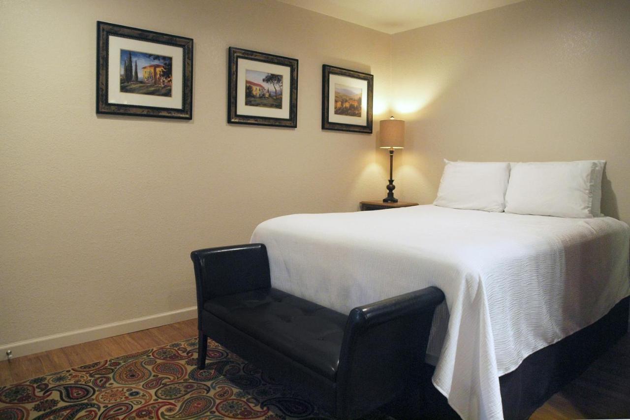 The Crest Motel Sterling Bagian luar foto