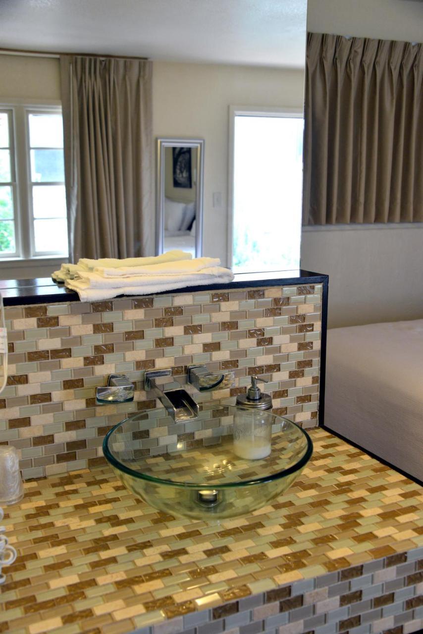 The Crest Motel Sterling Bagian luar foto